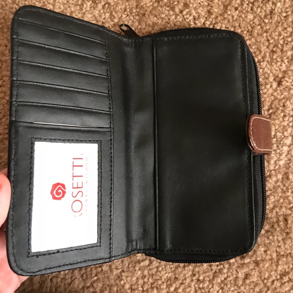 Fall Wallet - Picture 2 of 4